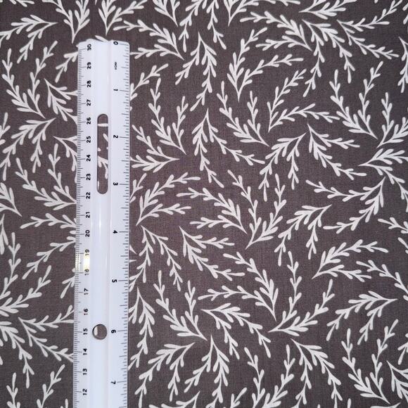 Seaweed - Zinc | Paintbox by Elizabeth Hartman for Robert Kaufman | 1/2 Yard - Picture 3 of 6